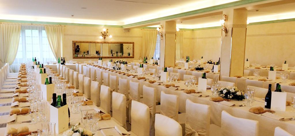 Hotel Pineta Кастионе дела Презолана Екстериор снимка