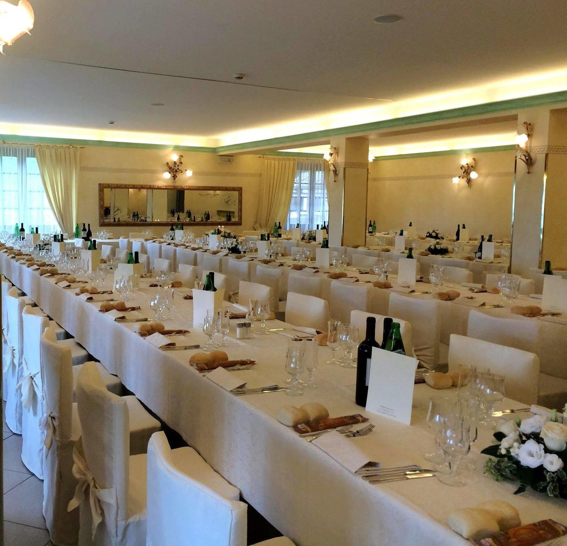 Hotel Pineta Кастионе дела Презолана Екстериор снимка